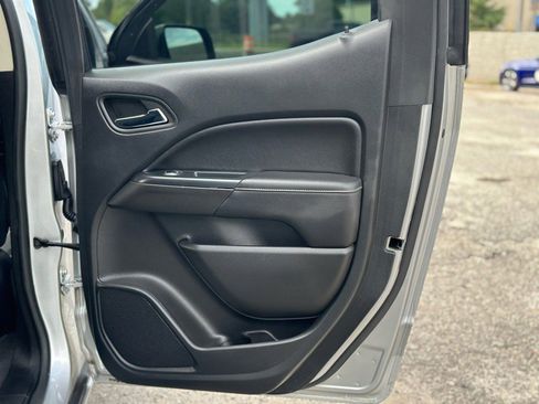 Used 2019 GMC Canyon SLE image 16