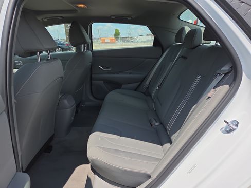 Certified 2026 Hyundai Elantra SEL Sport FWD image 8