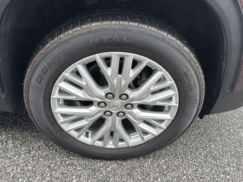 Used 2024 GMC Acadia Elevation image 31