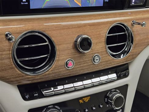 Used 2025 Rolls-Royce Ghost image 39