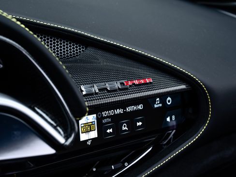 Used 2024 Ferrari SF90 Spider image 46