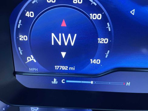 Used 2024 Chevrolet Silverado 2500 LTZ w/ LTZ Premium Package image 12