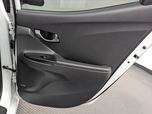 Used 2019 Hyundai Veloster 2.0 Premium FWD image 16