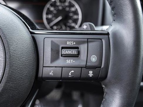 Used 2022 Nissan Rogue SL w/ SL Premium Package image 15