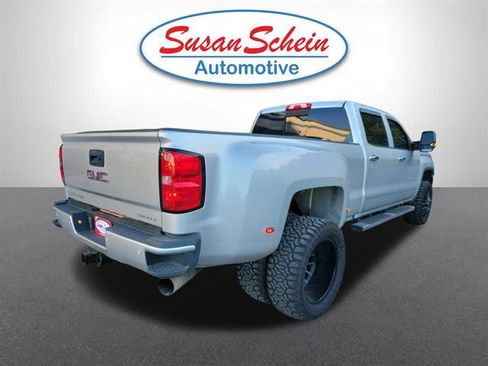 Used 2019 GMC Sierra 3500 Denali w/ Duramax Plus Package image 28
