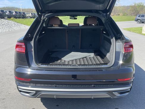Used 2021 Audi Q8 Premium Plus w/ Premium Plus Package AWD/4WD image 5