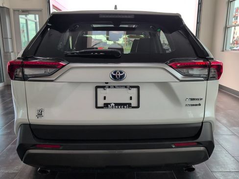 Used 2020 Toyota RAV4 Limited AWD/4WD image 9