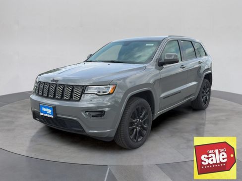 Used 2022 Jeep Grand Cherokee Laredo X AWD/4WD image 1