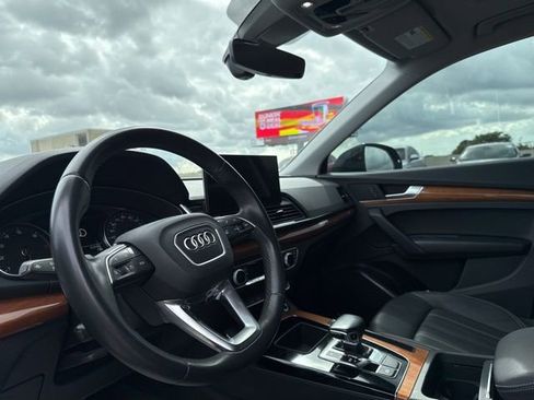 Used 2021 Audi Q5 Premium w/ Convenience Package image 13