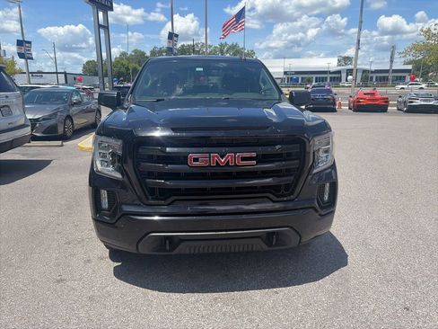 Used 2020 GMC Sierra 1500 Elevation w/ Elevation Value Package RWD image 3