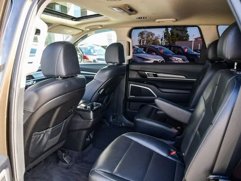 Used 2022 Kia Telluride S image 18