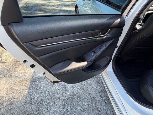 Used 2019 Honda Accord Touring image 21