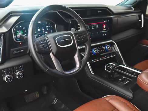 Used 2023 GMC Sierra 1500 Denali Ultimate AWD/4WD image 15