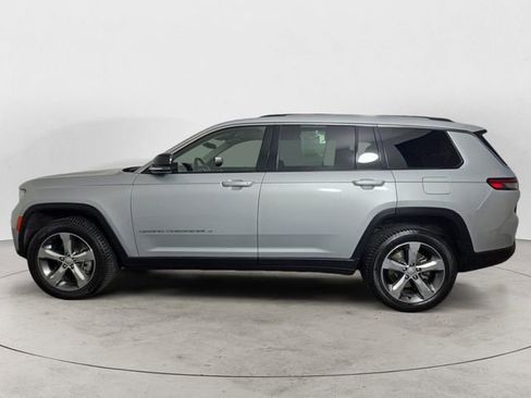 Used 2022 Jeep Grand Cherokee L Limited AWD/4WD image 2