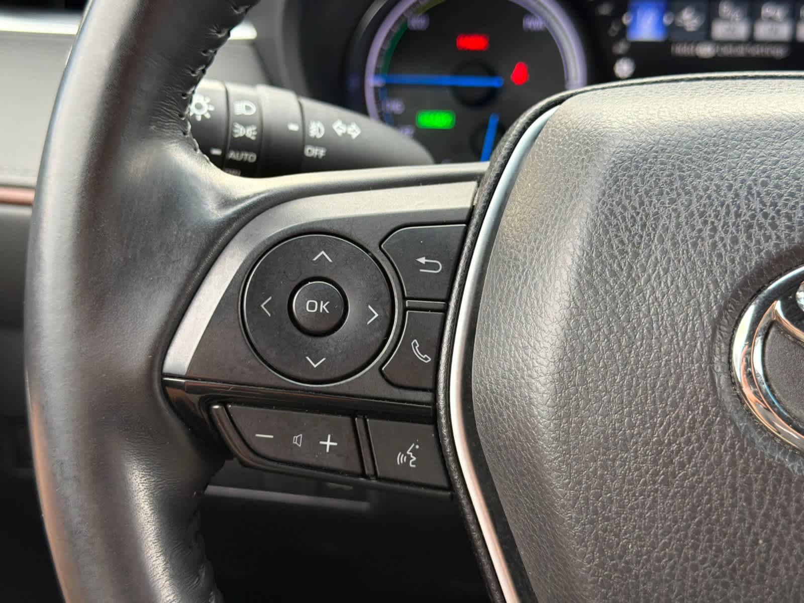 Used 2023 Toyota Venza XLE AWD/4WD image 25