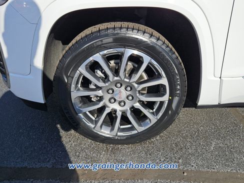 Used 2023 GMC Acadia Denali AWD/4WD image 9