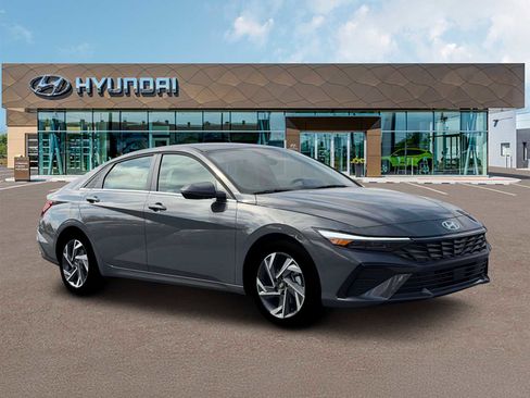 New 2026 Hyundai Elantra Limited image 10