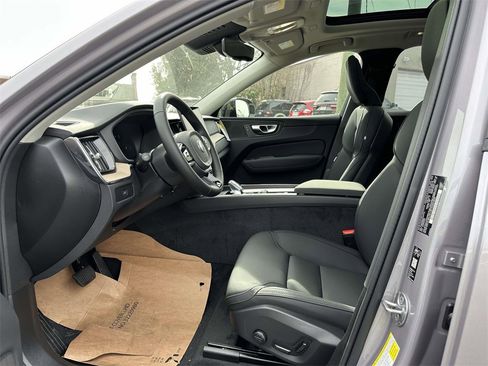 New 2026 Volvo XC60 B5 Plus w/ Protection Package Premier image 15