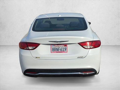 Used 2015 Chrysler 200 Limited w/ Convenience Group image 6