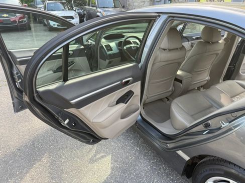 Used 2010 Honda Civic Hybrid Sedan image 17