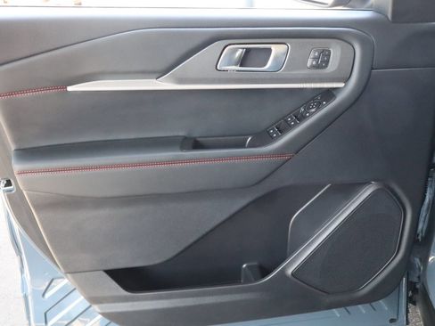 Used 2025 Ford Explorer ST-Line w/ Premium Package RWD image 18