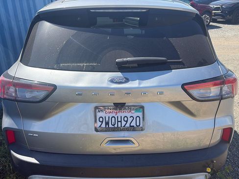 Used 2021 Ford Escape SE FWD image 4