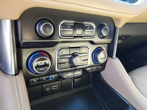 Used 2023 Chevrolet Tahoe Premier image 21