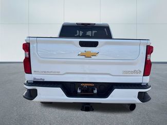 Used 2024 Chevrolet Silverado 2500 High Country w/ High Country Premium Package AWD/4WD video 3