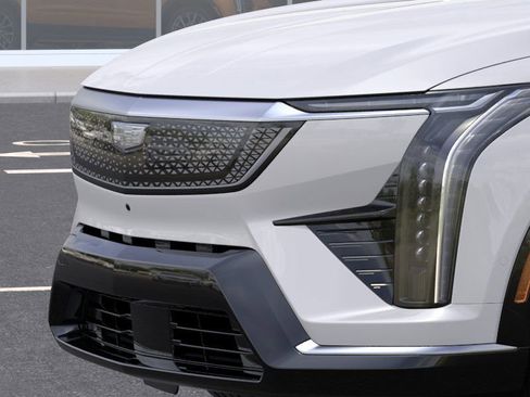 New 2025 Cadillac Optiq Sport 1 w/ LPO, ONYX Package image 13