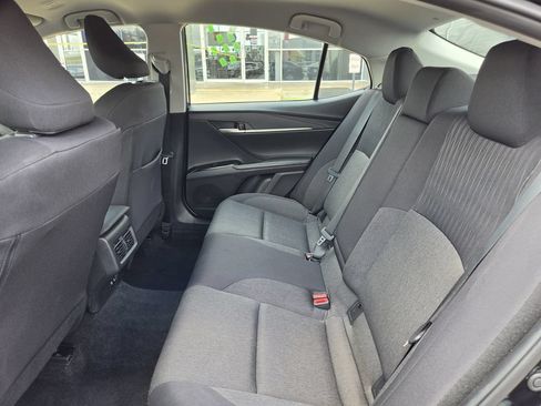 Used 2025 Toyota Camry LE FWD image 28