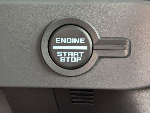 New 2025 Ford Bronco 4-Door image 32