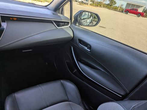 Used 2021 Toyota Corolla XSE image 19