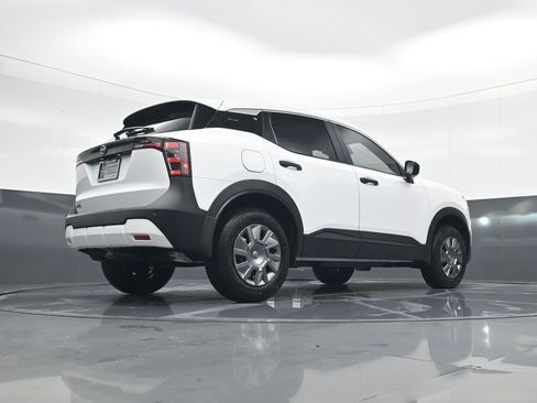 New 2026 Nissan Kicks S image 21