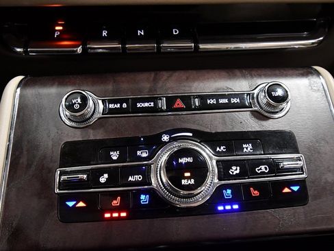 Used 2022 Lincoln Aviator Reserve w/ Elements Package Plus image 28