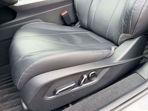 Used 2025 Acura TLX w/ Technology Package image 19