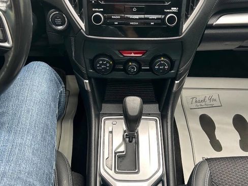 Used 2022 Subaru Forester Premium image 17