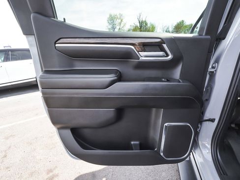 Used 2024 GMC Sierra 1500 Elevation w/ X31 Off-Road Package image 9