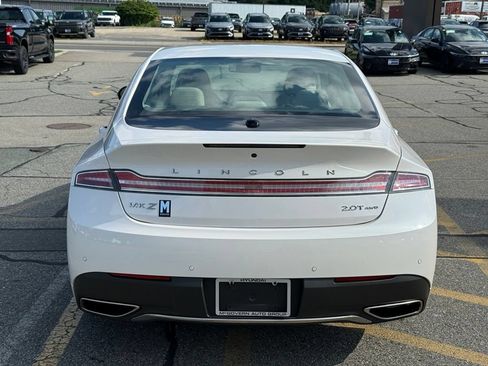 Used 2017 Lincoln MKZ Select w/ Select Plus Package AWD/4WD image 5