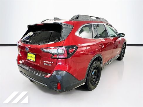 Used 2020 Subaru Outback Premium image 5