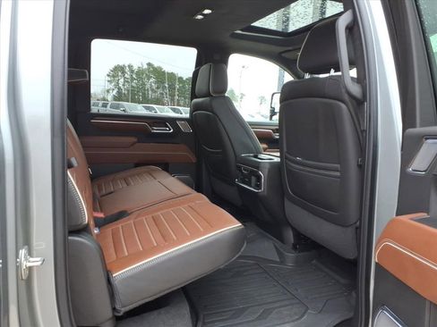 Used 2025 GMC Sierra 2500 Denali Ultimate image 14