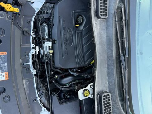 Used 2017 Ford Escape SE w/ SE Cold Weather Package AWD/4WD image 30