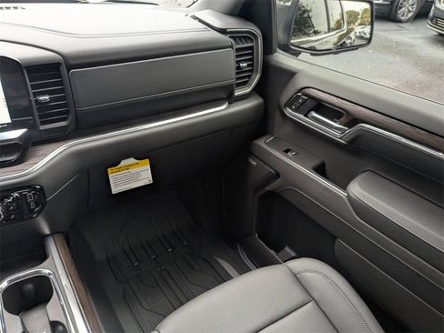 New 2026 GMC Sierra 1500 SLT w/ SLT Premium Plus Package image 17