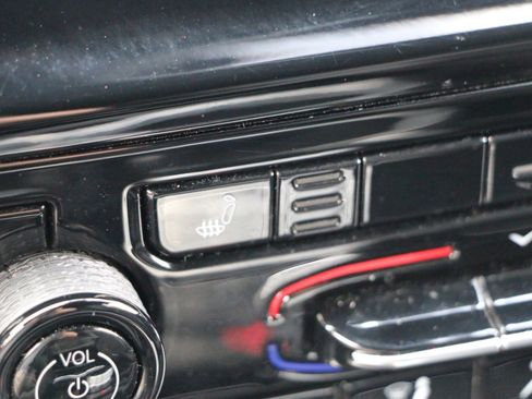 Used 2021 Jeep Grand Cherokee L Laredo image 24