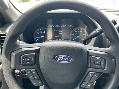 Used 2021 Ford F250 XLT w/ XLT Premium Package AWD/4WD image 23