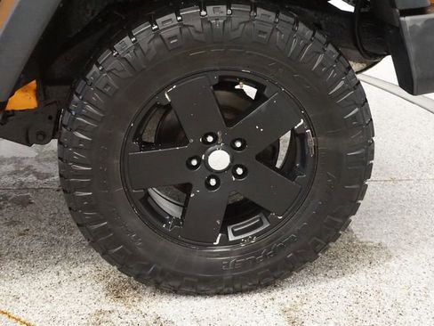 Used 2012 Jeep Wrangler Unlimited Sport image 17