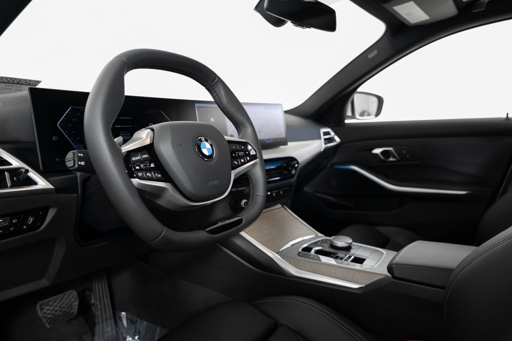 Used 2026 BMW 330i Sedan RWD image 26