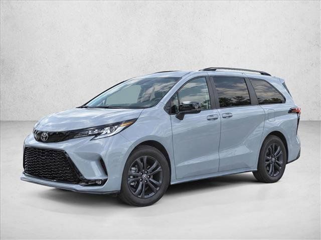 Used 2026 Toyota Sienna XSE AWD/4WD image 9