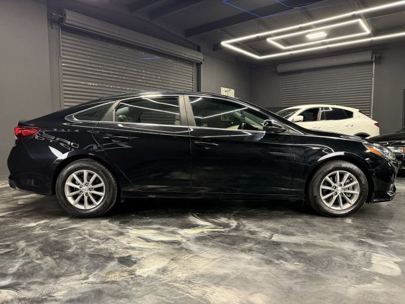 Used 2019 Hyundai Sonata SE FWD image 4