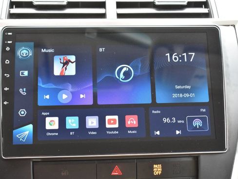 Used 2016 Toyota Camry SE FWD image 30