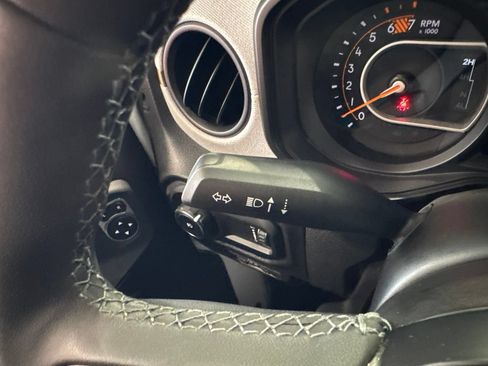 Used 2025 Jeep Wrangler Unlimited Sport AWD/4WD image 20